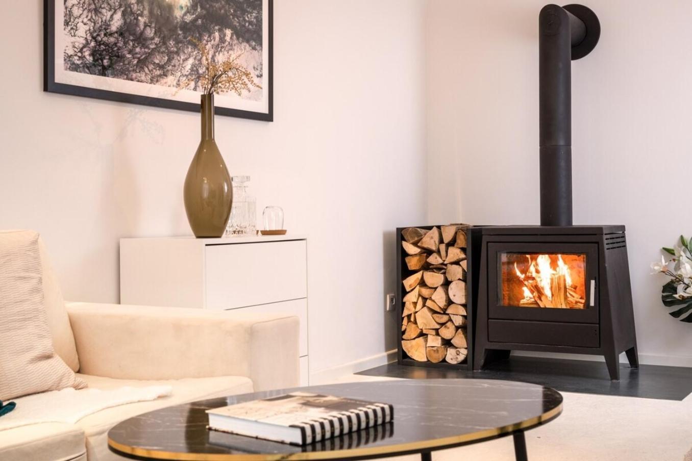 Central Home With Fireplace Near Underground Berlin Eksteriør billede